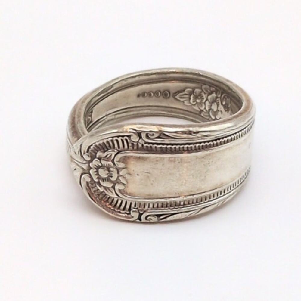 Vintage International Silver Plated Spoon Ring Cotillion Flower Pattern Size 9